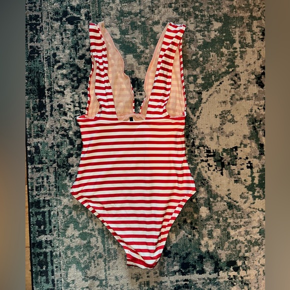 Jcrew Women’s bathing suit - Picture 2 of 3
